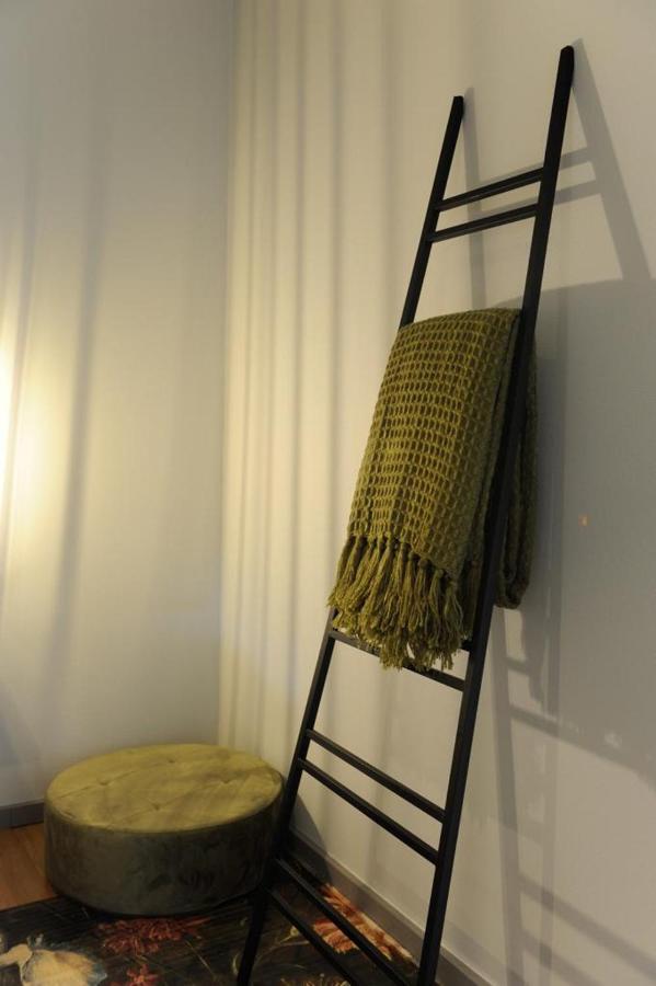 Prachtige Wabi Sabi Aan Het Water! Chalet *